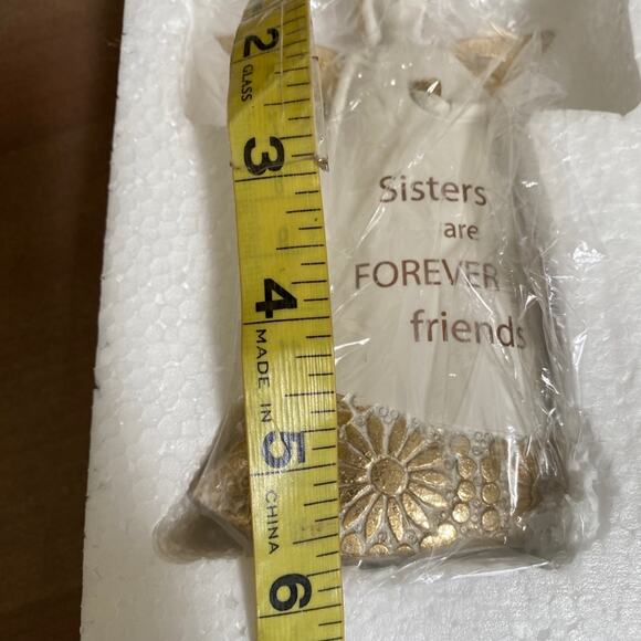 Angel Bell Figurine "Sisters are Forever Friends" New In Box - Picture 5 of 5